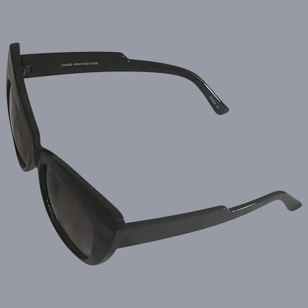 Cat Eye Stunning Thick Rim Winged Sunglasses UV400 Protection Fashion Shades